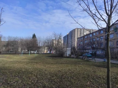 Большая комната 16м2 с личным умывальником на Антонова.
