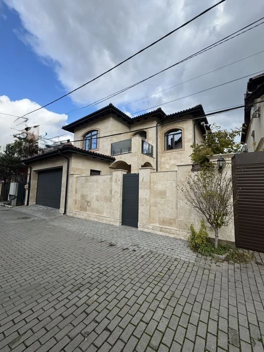 Exclusive modern stylish house!