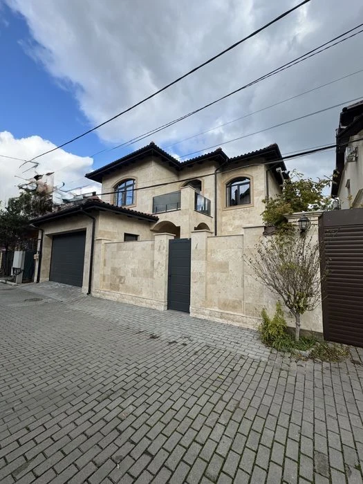 Exclusive modern stylish house!