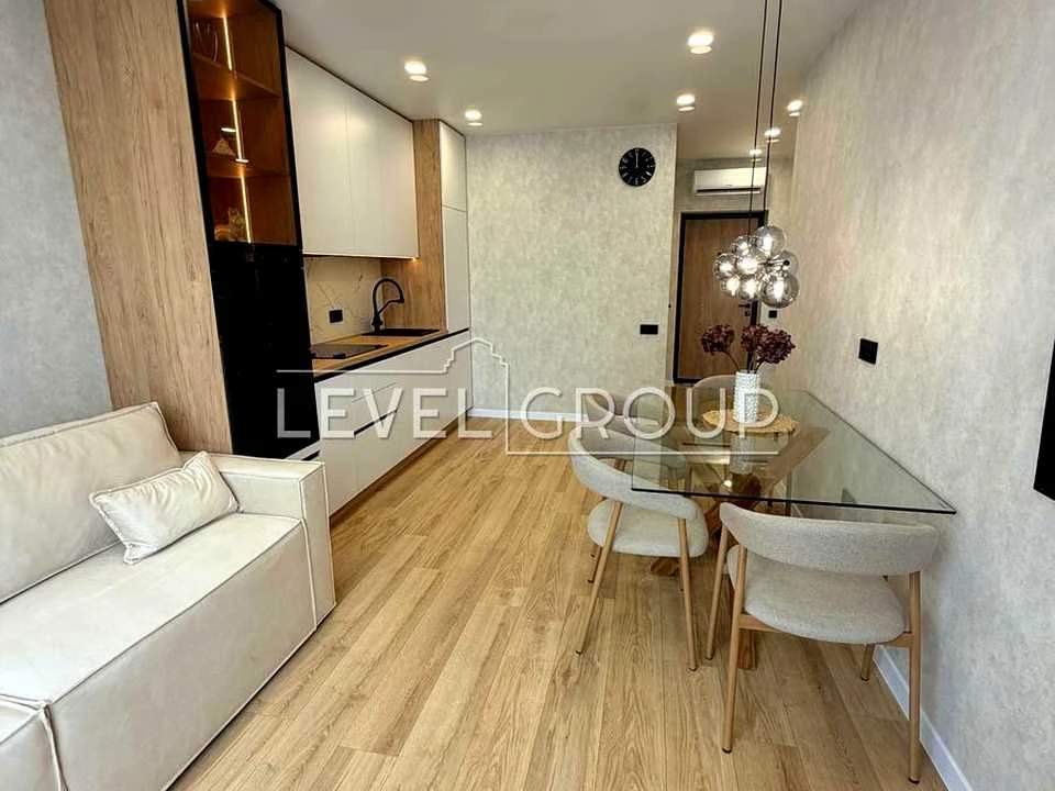 Apartment. Kyiv, Vsevolod Zmienko St.