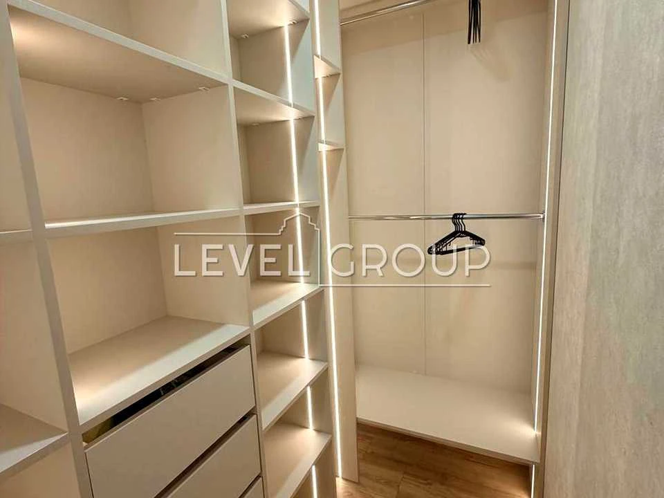 Apartment. Kyiv, Vsevolod Zmienko St.