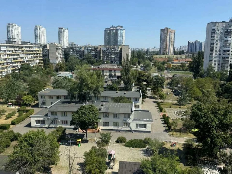 Apartment. Kyiv, Dniprovska Naberezhna St.