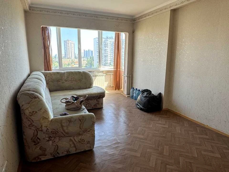 Apartment. Kyiv, Dniprovska Naberezhna St.