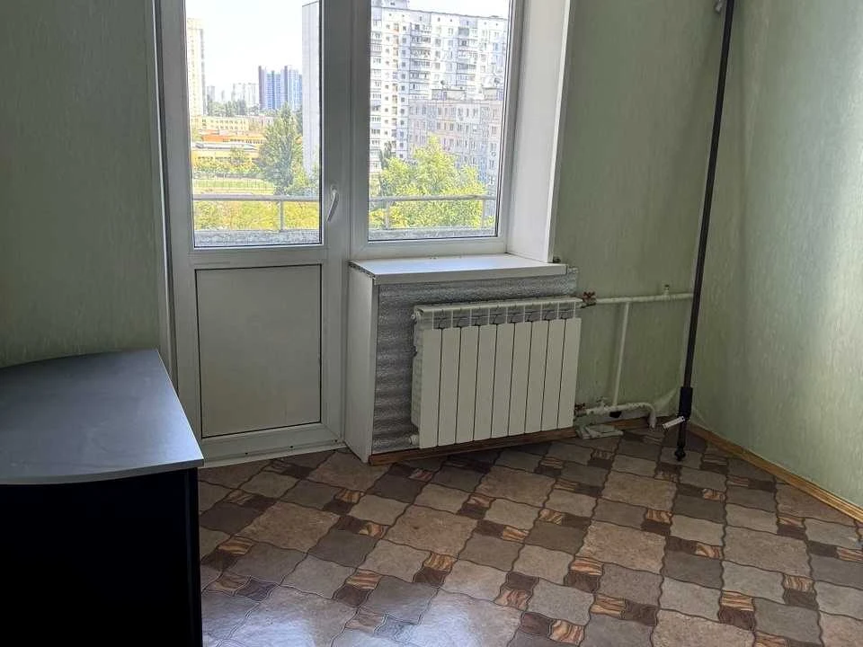 Apartment. Kyiv, Dniprovska Naberezhna St.