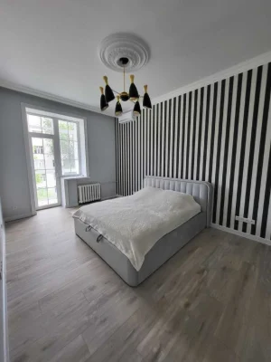 Designer 3-room apartment 100 m2 in the very center of the city MV