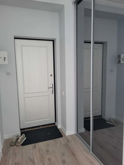 Designer 3-room apartment 100 m2 in the very center of the city MV
