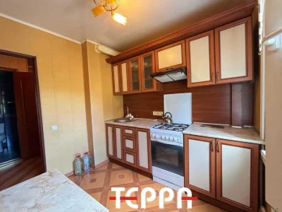 Продаж 1-кімнатної квартири в гарному стані з меблями
