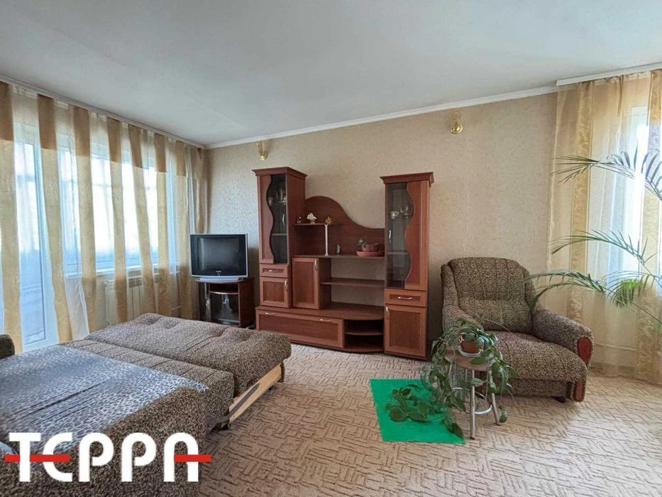 Продаж 1-кімнатної квартири в гарному стані з меблями