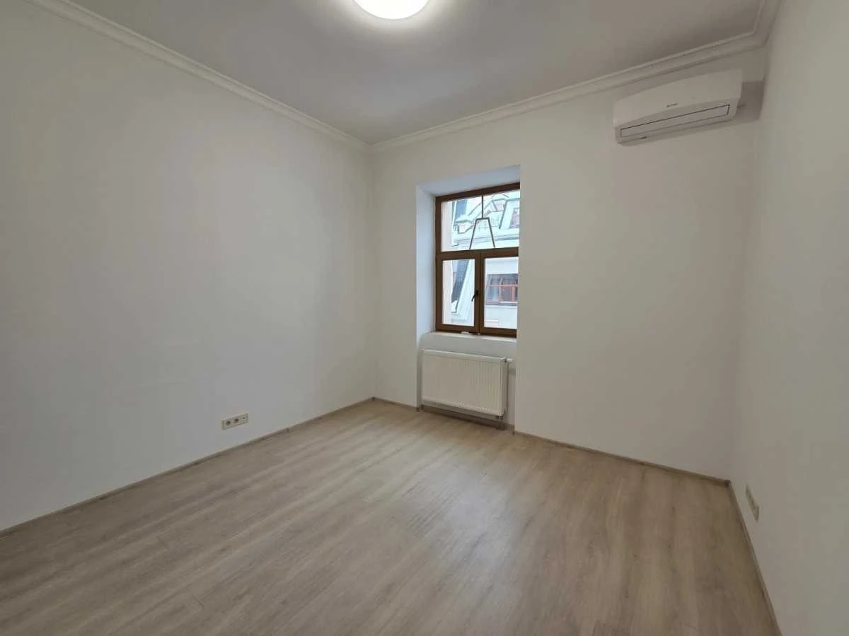 Sale of a 4-room apartment of 167 m², Vozdvizhenskaya Street, 20