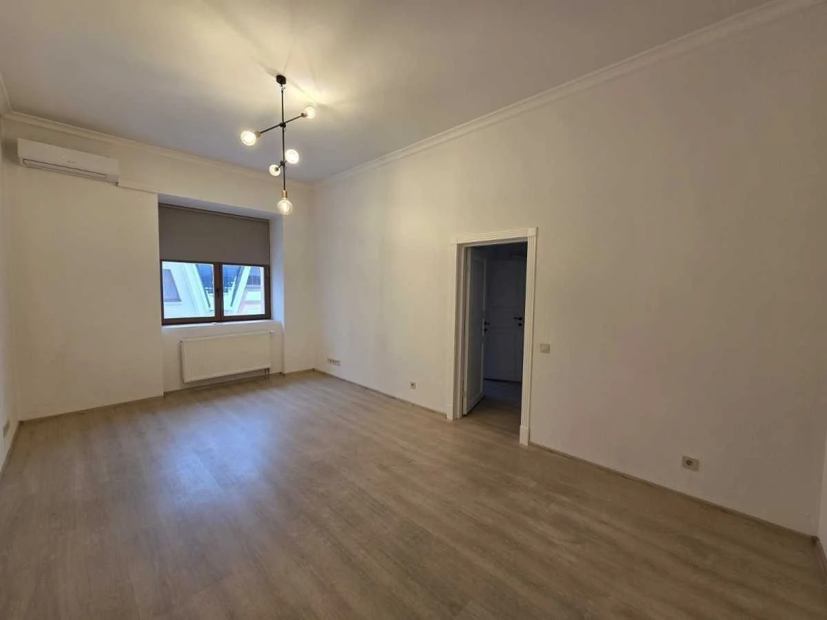 Sale of a 4-room apartment of 167 m², Vozdvizhenskaya Street, 20