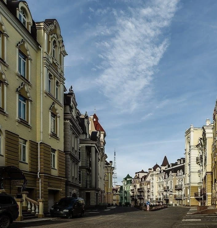 Sale of a 4-room apartment of 167 m², Vozdvizhenskaya Street, 20
